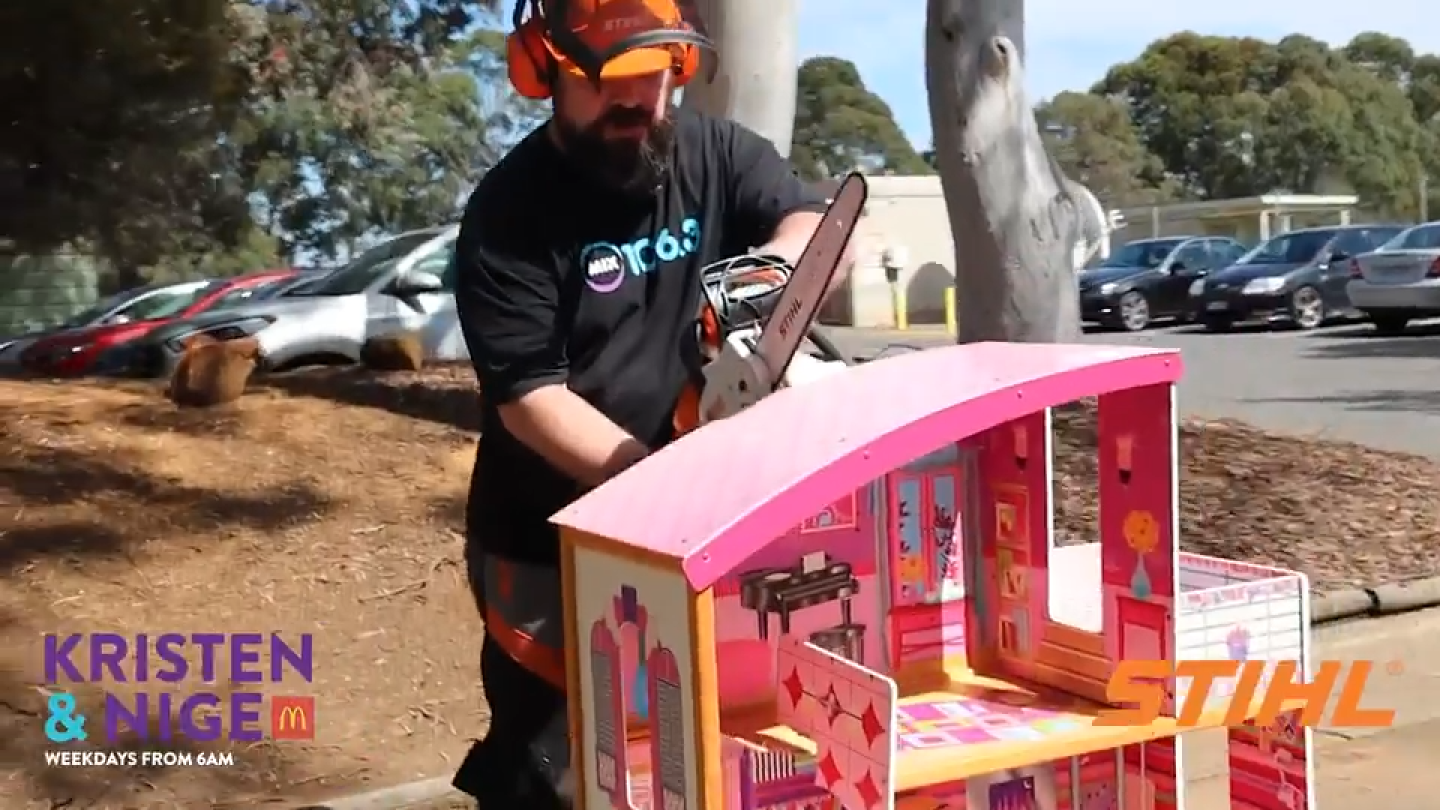 Nige's Saw & Score - The Doll House
