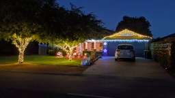 10 Sarson Street Gungahlin Christmas Lights