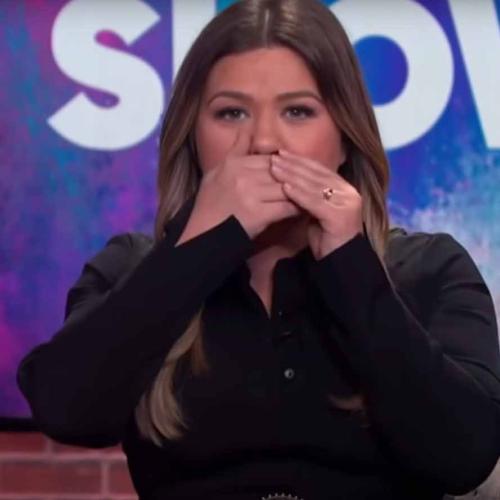 Kelly Clarkson Shares TMI Onstage 'Accident' She Had During A Concert
