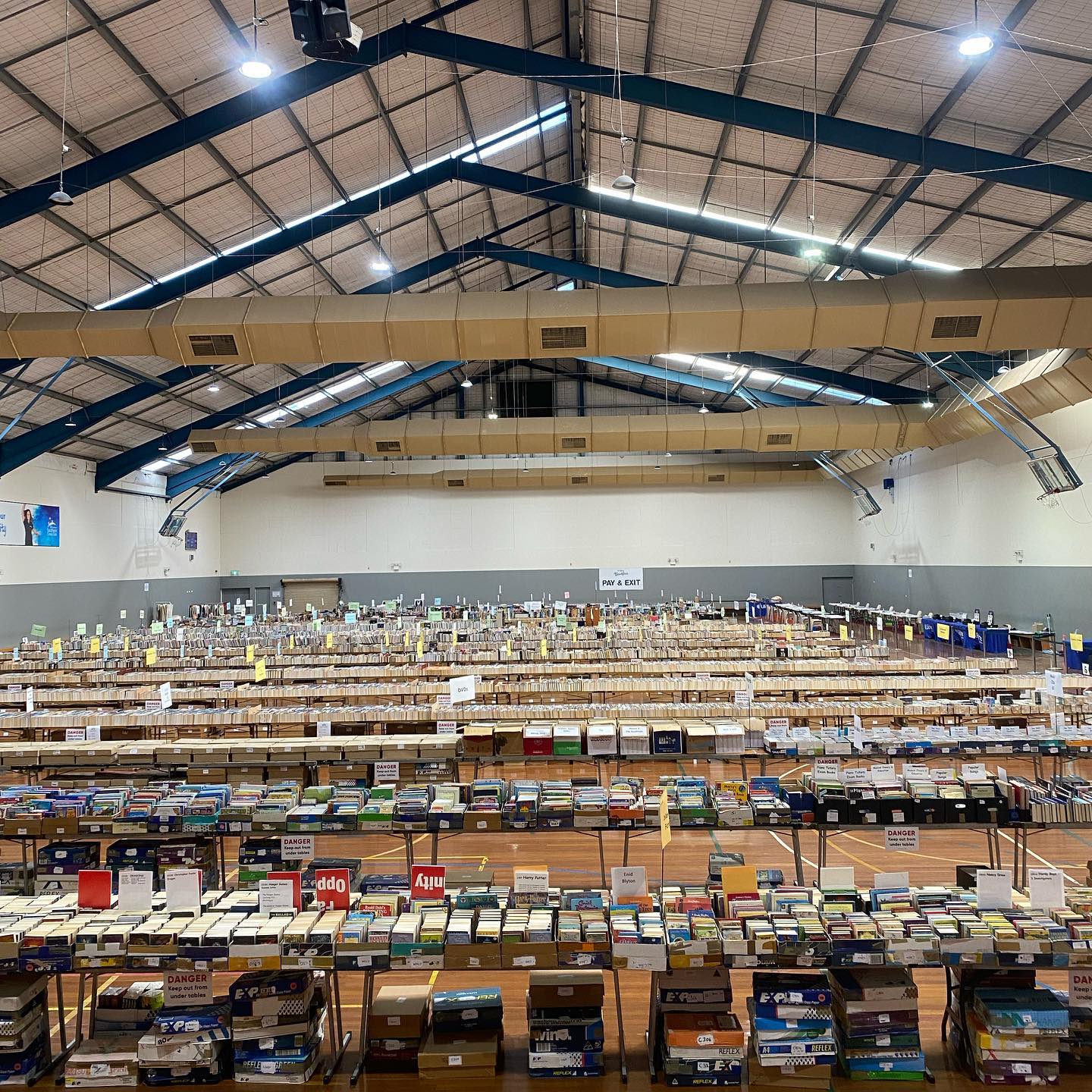 Lifeline Canberra’s Bookfair is back!