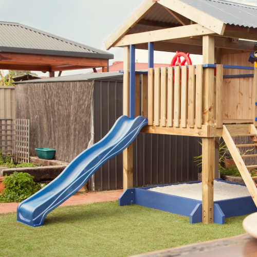 Canberra's cutest cubby house goes up for Auction